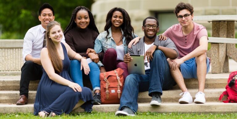 How to Win a Full Scholarship: Expert Tips and Strategies