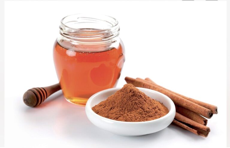 Para qué sirve la canela con miel